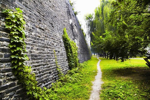 四月，古城的春天