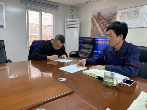 陜煤建設(shè)銅煤公司干部職工立下軍令狀，打好百日會(huì)戰(zhàn)攻堅(jiān)戰(zhàn)