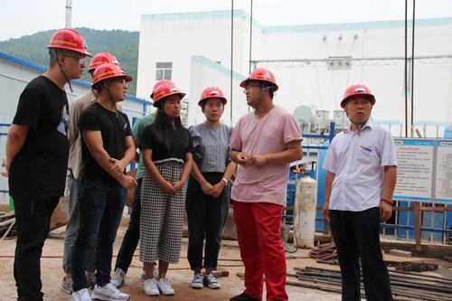 黃陵建北煤礦青年人才到建莊項目部參觀學(xué)習(xí)工程標準化建設(shè)
