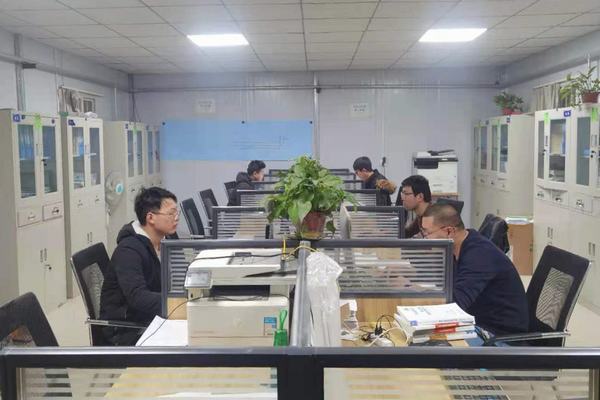 陜煤建設(shè)礦建二公司車(chē)村項(xiàng)目部：線上培訓(xùn)“不打烊”鏈工寶上“練功忙”