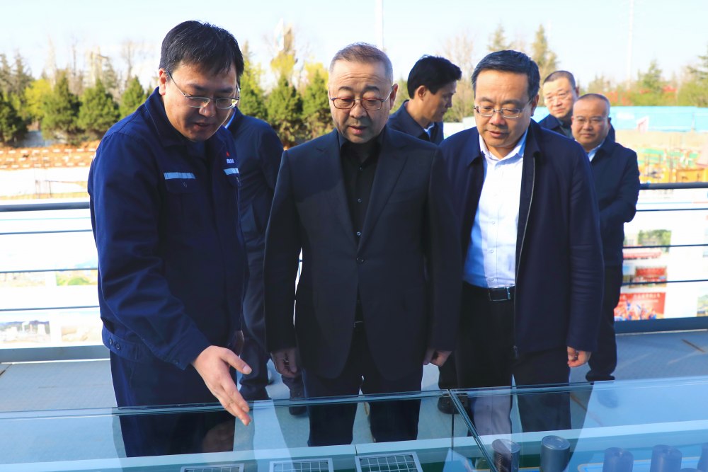 陜西省發(fā)展改革委黨組書記、主任王青峰蒞臨銅創(chuàng)能材項(xiàng)目調(diào)研指導(dǎo)工作