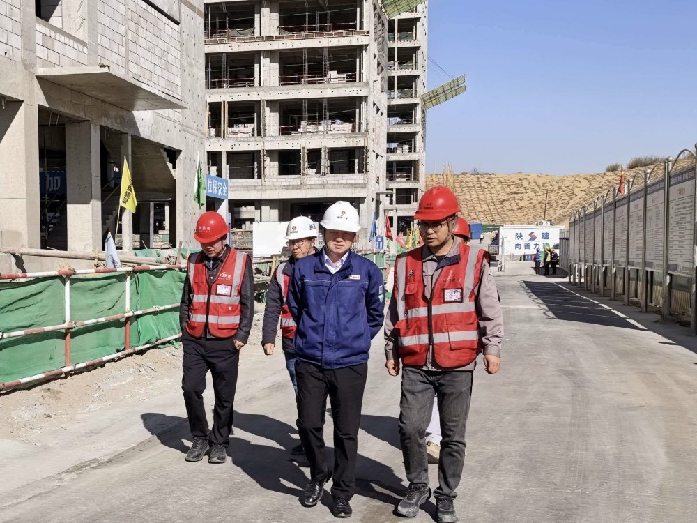 榆林化學(xué)副總經(jīng)理劉振虎深入陜煤建設(shè)天工公司基層項(xiàng)目部檢查指導(dǎo)工作